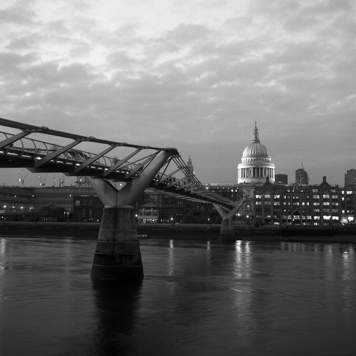 5. Millenium Bridge и купол собора Св. Петра